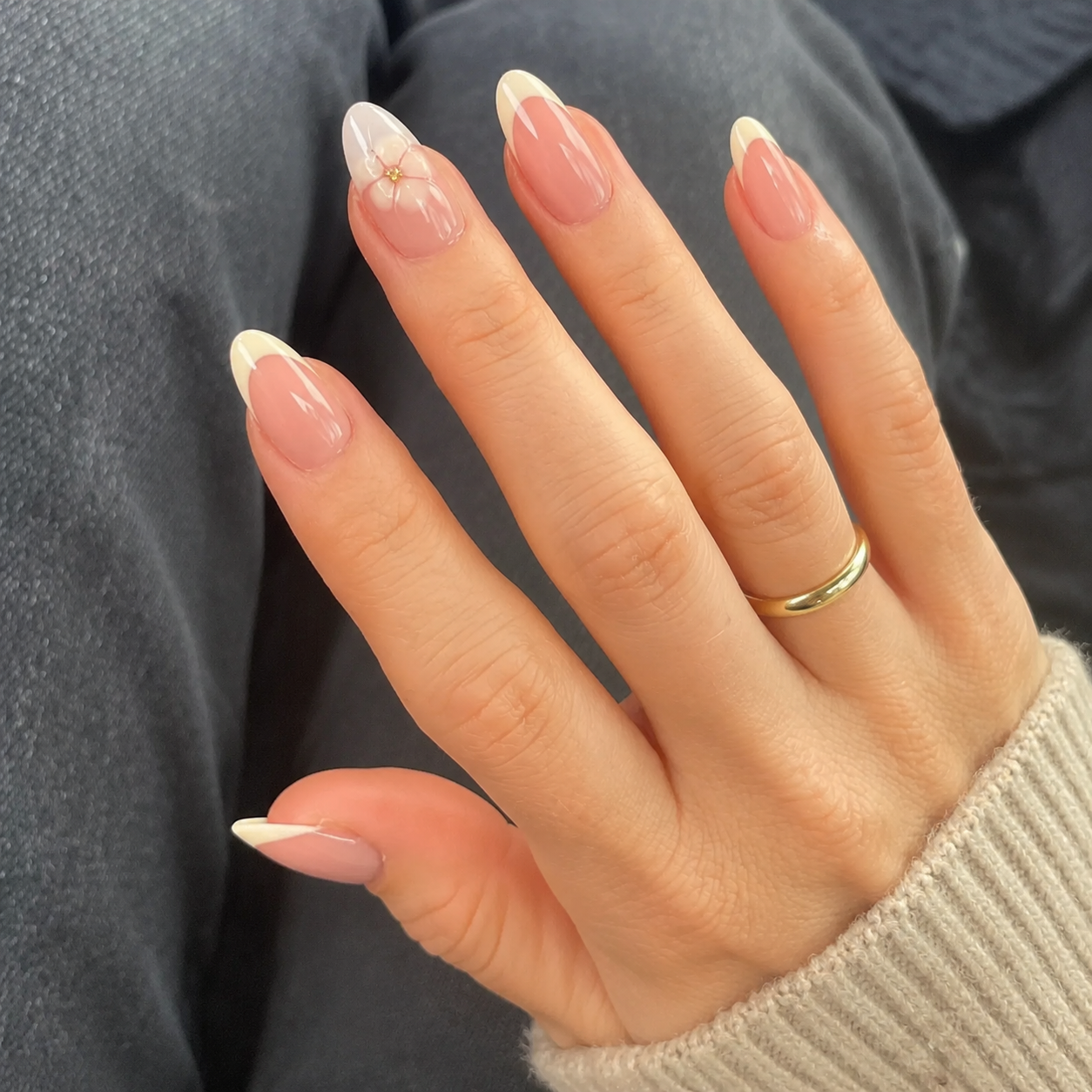 Pastel Petal (moyen amande)
