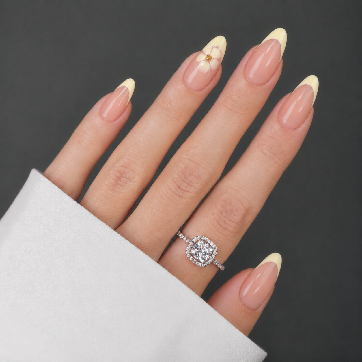 Pastel Petal (moyen amande)